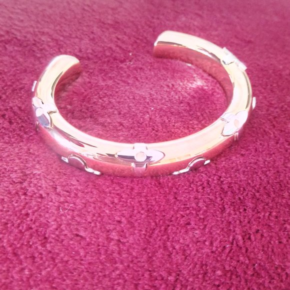 Louis Vuitton Daily Monogram Bracelet Gold Color - Picture 5 of 13